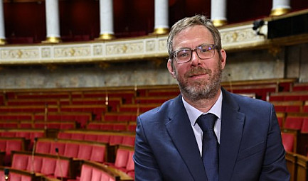 Le député Philippe Latombe communique sur la cyberattaque contre l'Agence nationale des titres sécurisés..